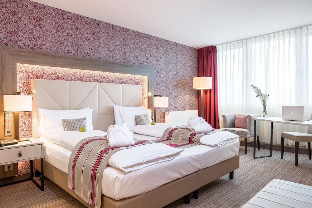 Leoso Hotel Леверкузен Экстерьер фото