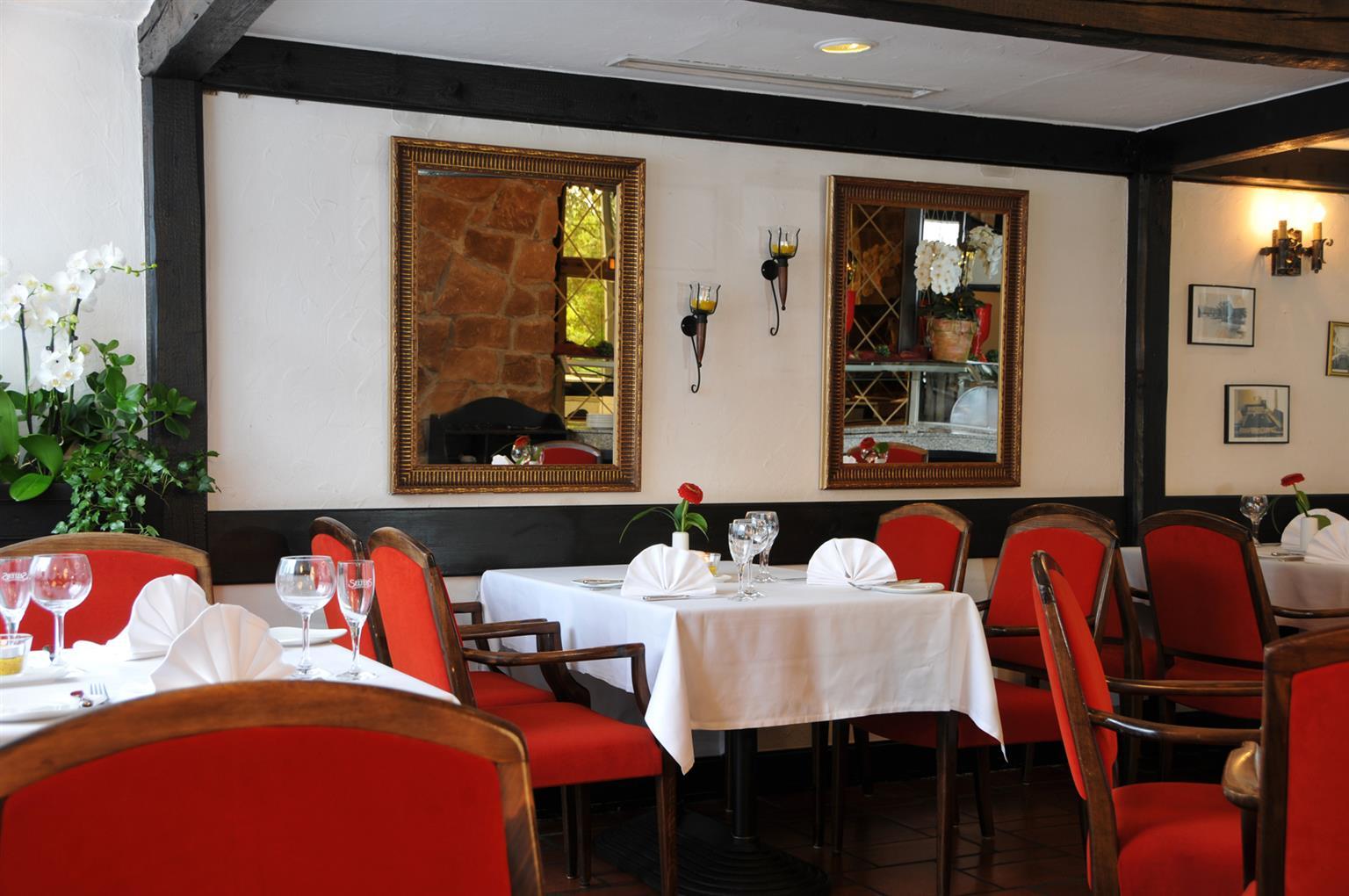 Leoso Hotel Леверкузен Экстерьер фото
