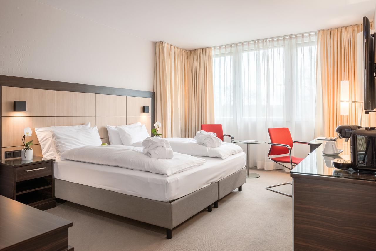 Leoso Hotel Леверкузен Экстерьер фото