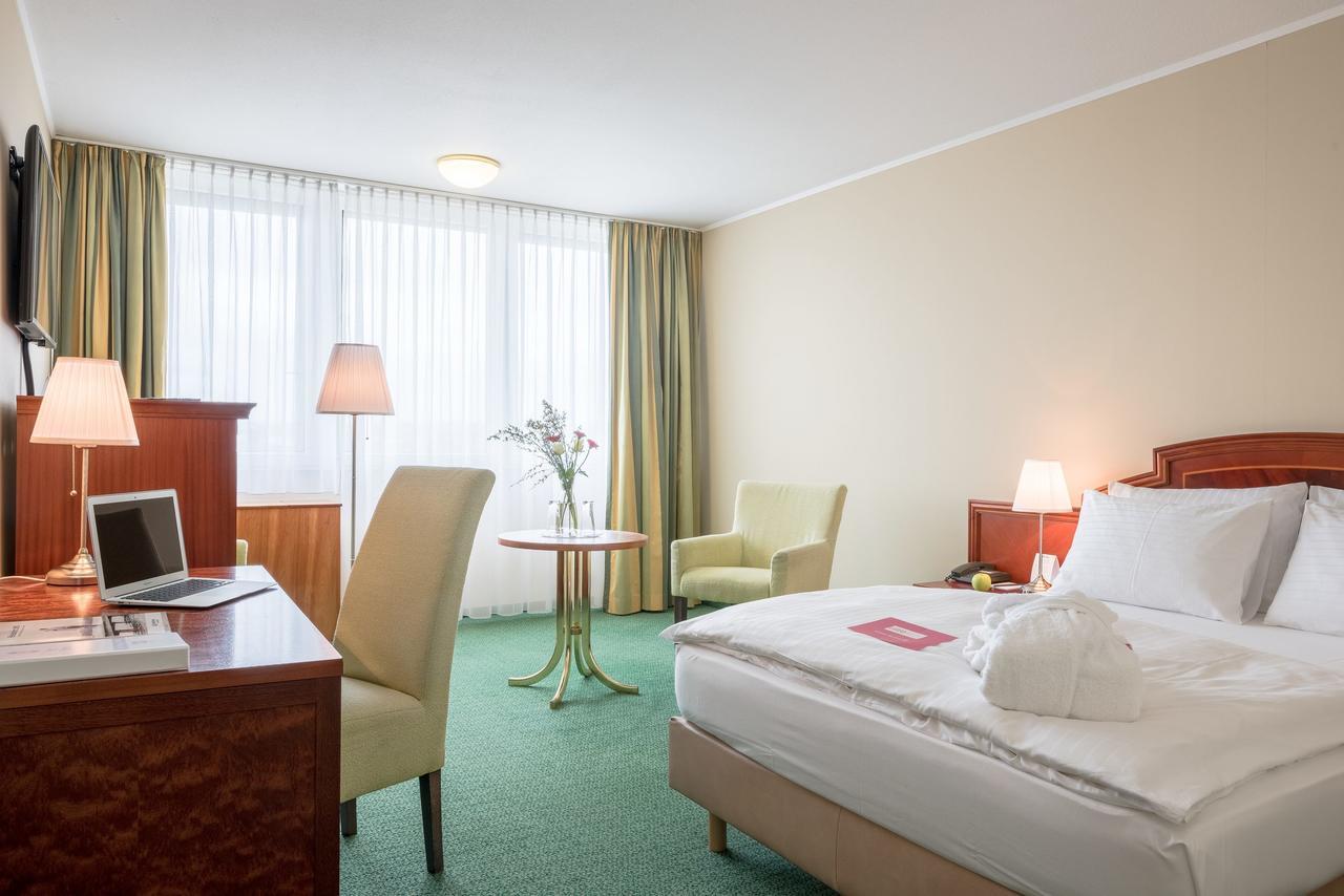 Leoso Hotel Леверкузен Экстерьер фото